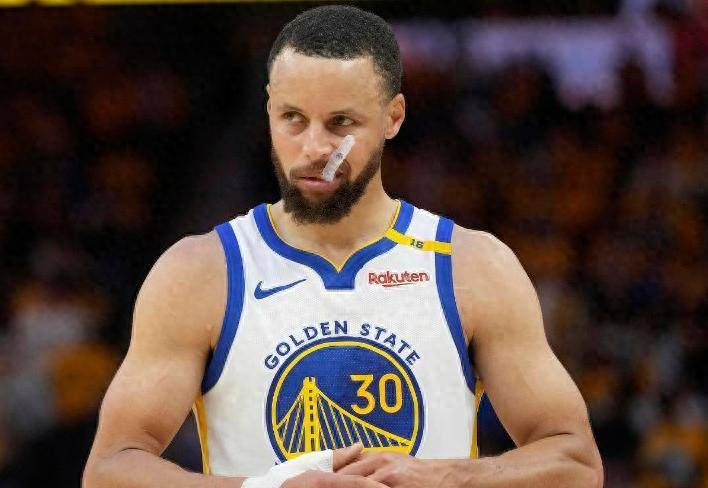 意大利杯赛程吃紧;成都蓉城加时末段迎来里程碑;话题不断;赛季目标并未改变的简单介绍 意大利杯赛程吃紧;成都蓉城加时末段迎来里程碑;话题不断;赛季目标并未改变的简单介绍